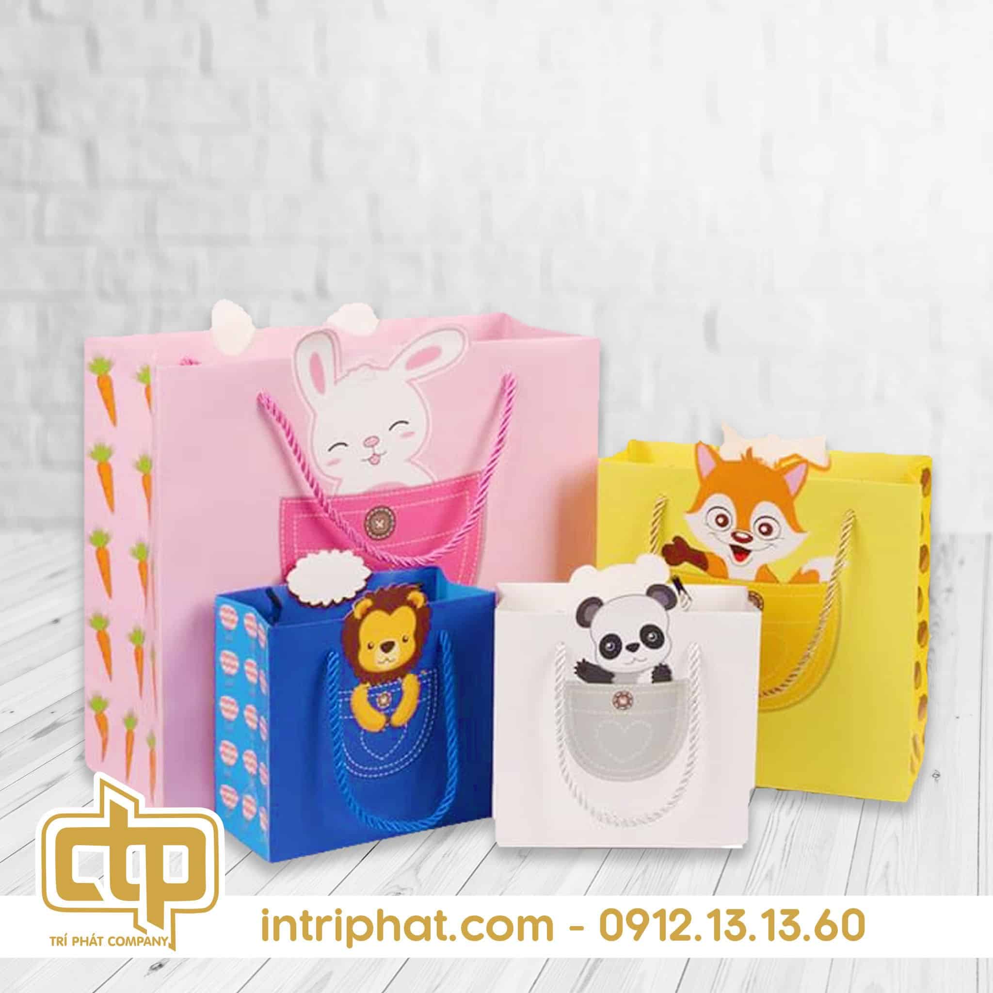 in túi giấy cho shop quần áo