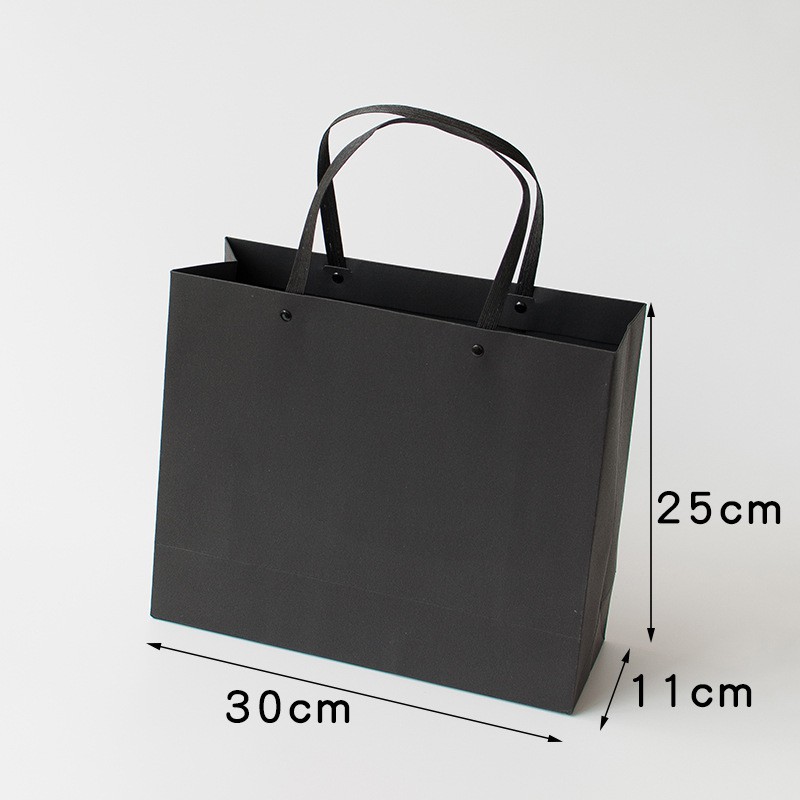 Kiểu dáng và kích thước thông dụng của túi giấy đen