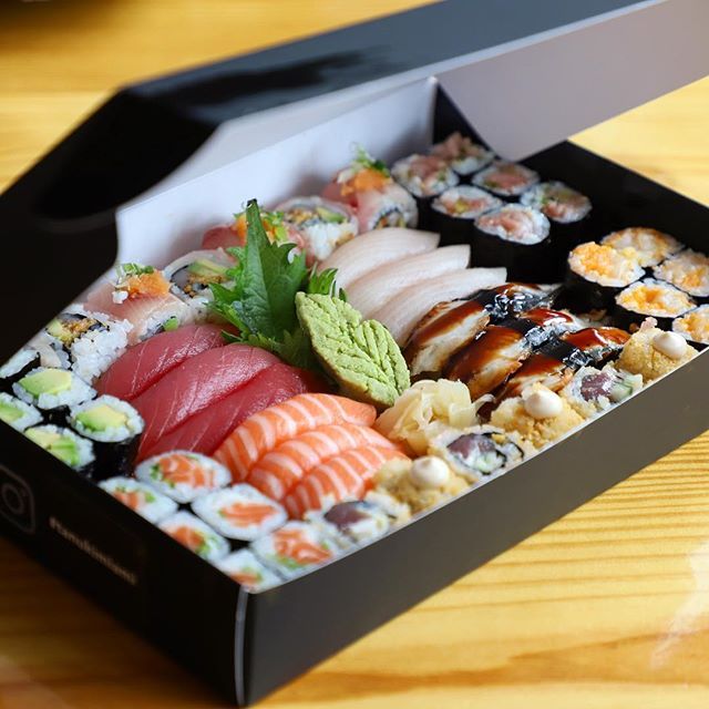 Hộp giấy đựng sushi - 17
