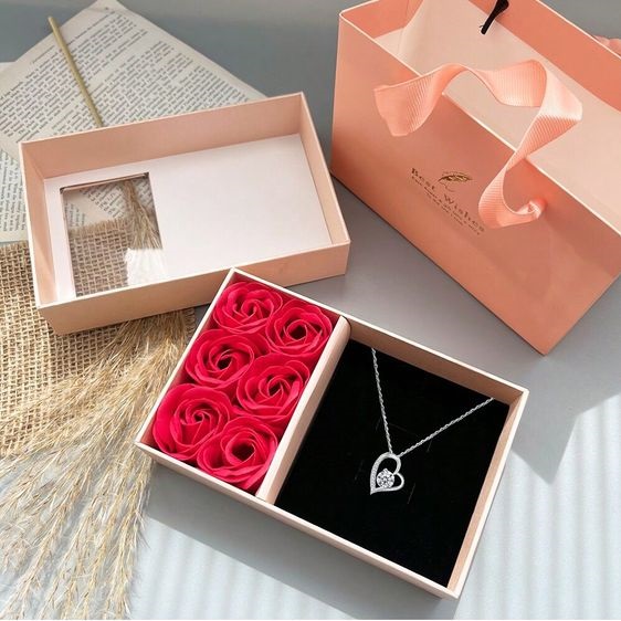 Mẫu hộp quà valentine đựng hoa và quà - 13