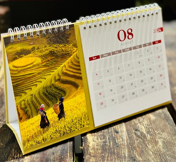 Mẫu lịch để bàn chữ A chủ đề phong cảnh